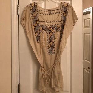 Cream tunic with blue and gold stitch detailing